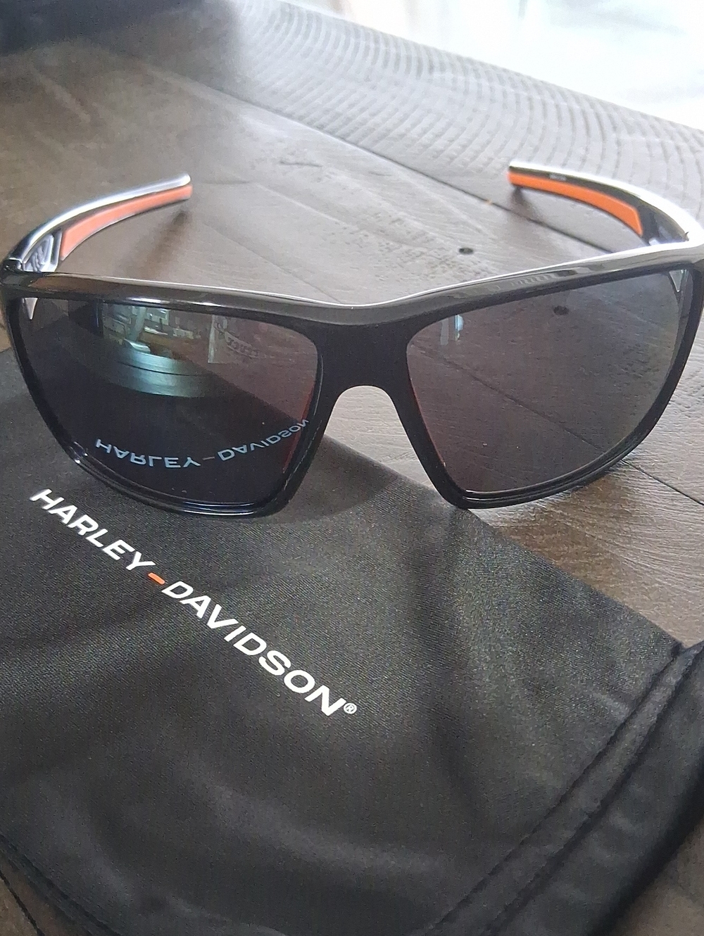 Harley-Davidson Men’s Black and Orange Sport Sunglasses